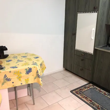 Petit Trianon 1.2 Apartman *